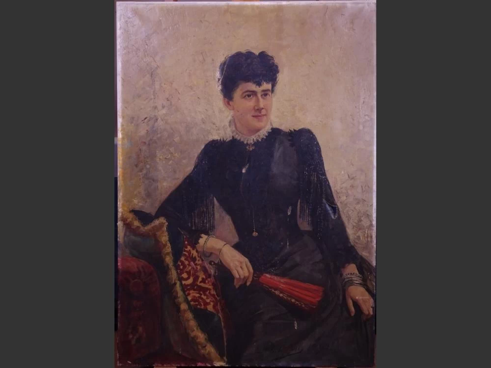 Ritratto femminile seduta